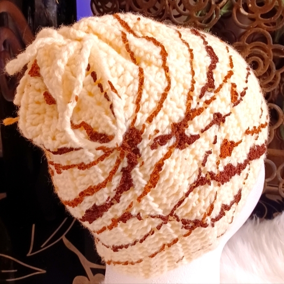 hat - Picture 2 of 5